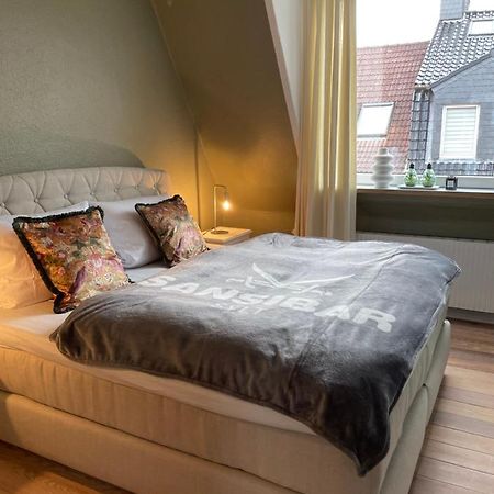 Schoene Grosse 4 Zimmer-Altbauwohnung Kiel Eksteriør billede