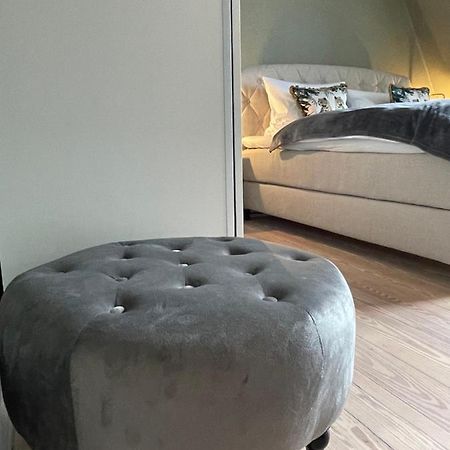 Schoene Grosse 4 Zimmer-Altbauwohnung Kiel Eksteriør billede