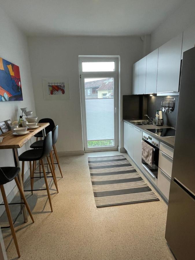 Schoene Grosse 4 Zimmer-Altbauwohnung Kiel Eksteriør billede