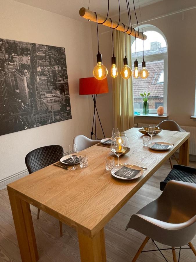 Schoene Grosse 4 Zimmer-Altbauwohnung Kiel Eksteriør billede