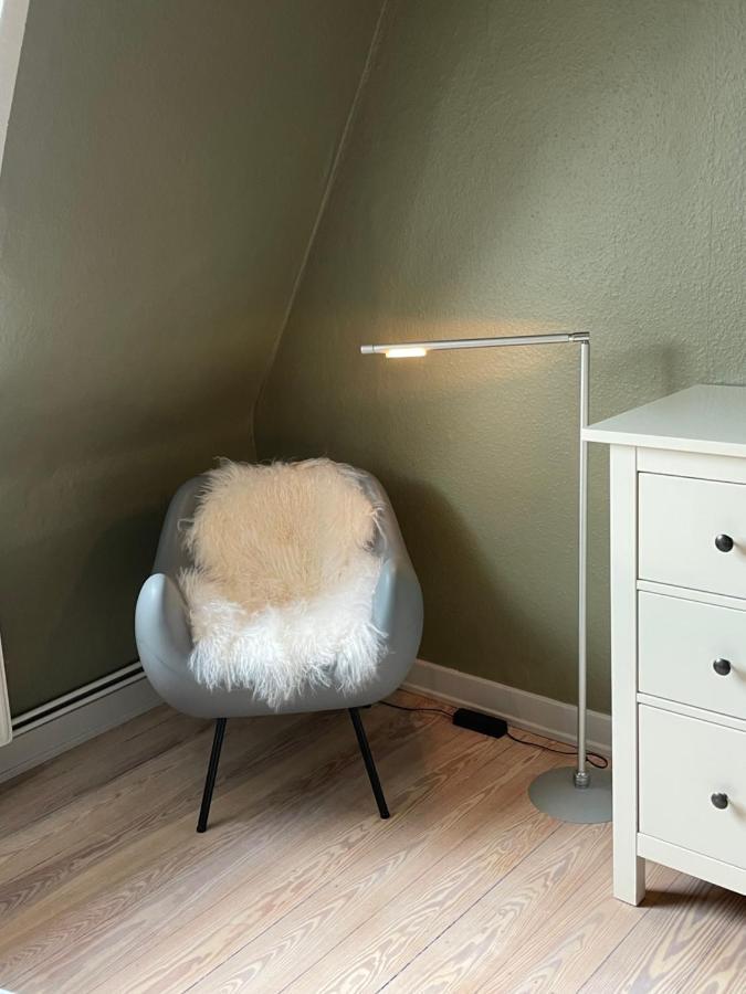 Schoene Grosse 4 Zimmer-Altbauwohnung Kiel Eksteriør billede
